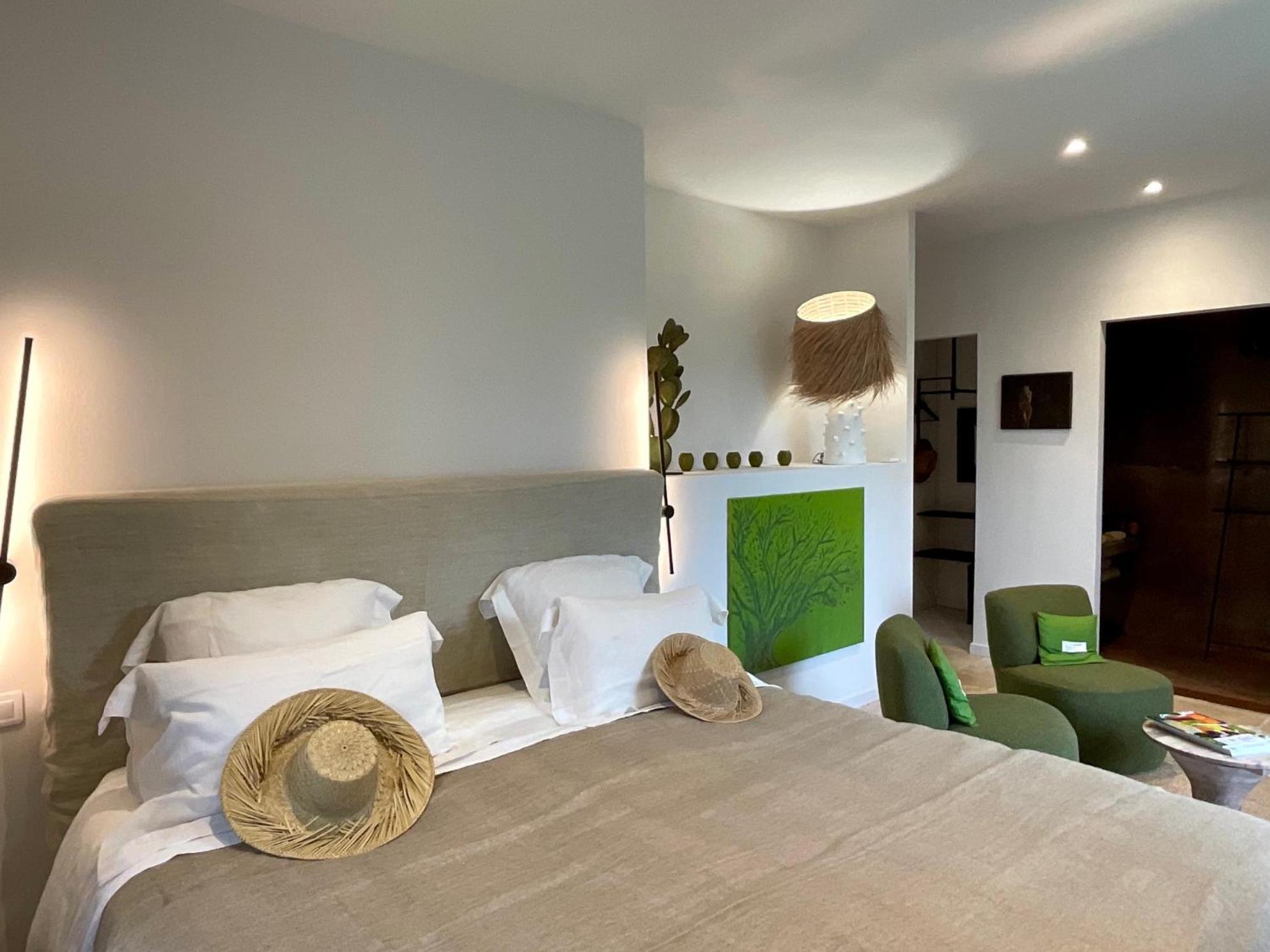 Provence Km28 Bed and Breakfast Gordes Exteriör bild